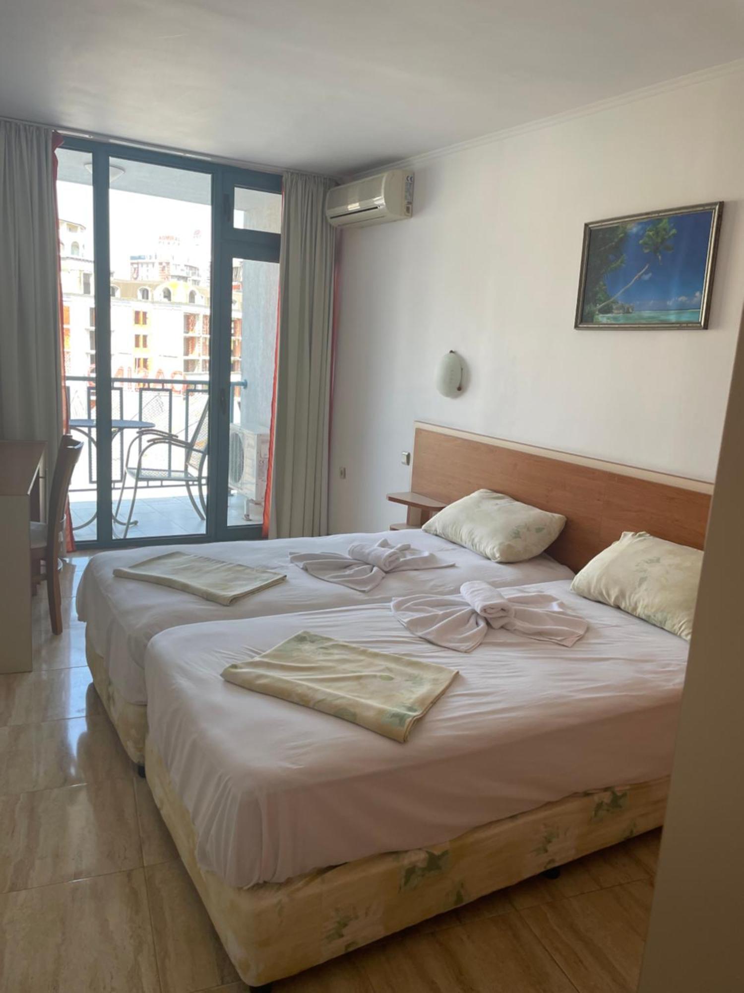 Colosseum 2 Aparthotel Sunny Beach Oda fotoğraf
